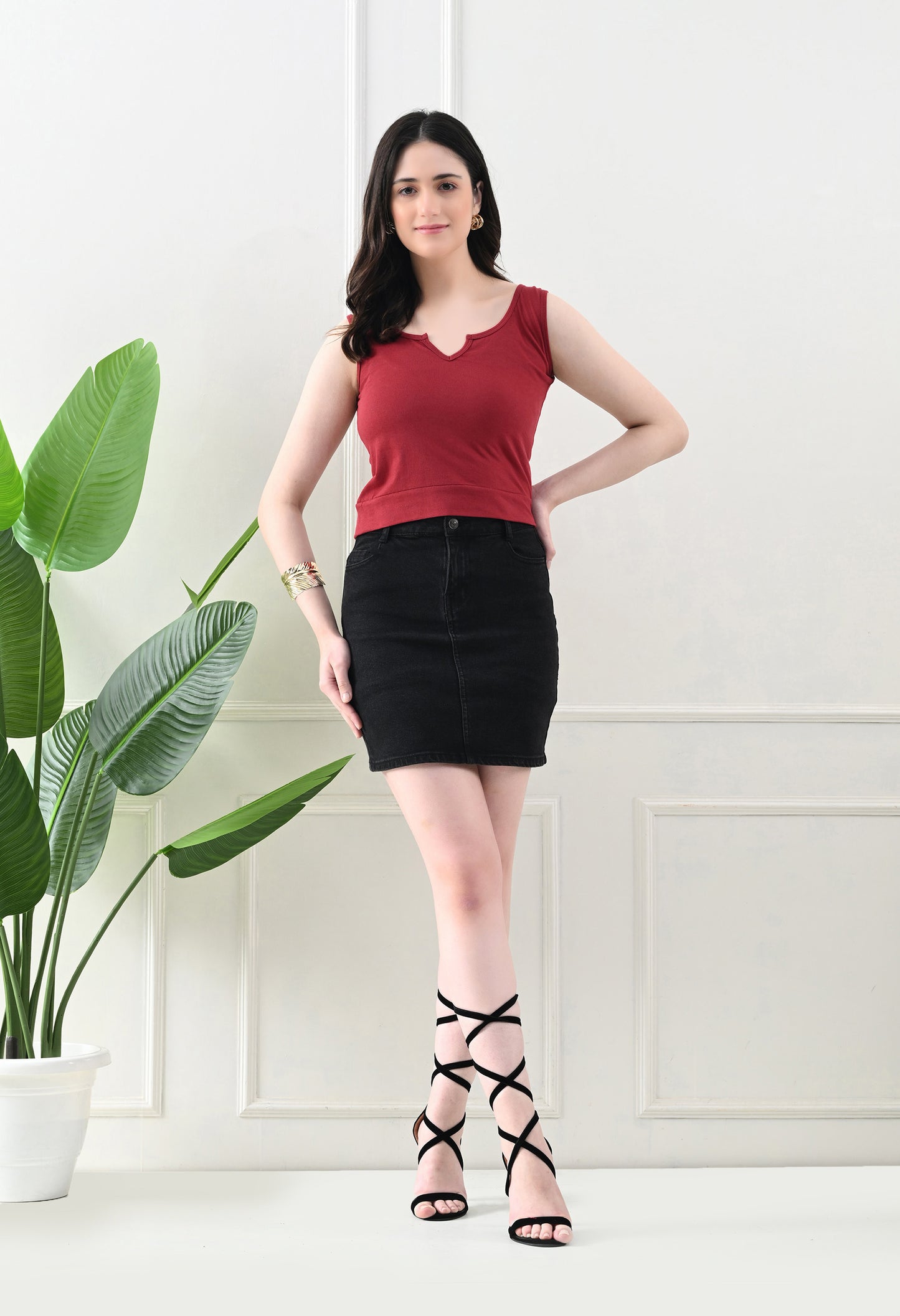 Crimson Charm Notch Neck Tank Top – Maroon