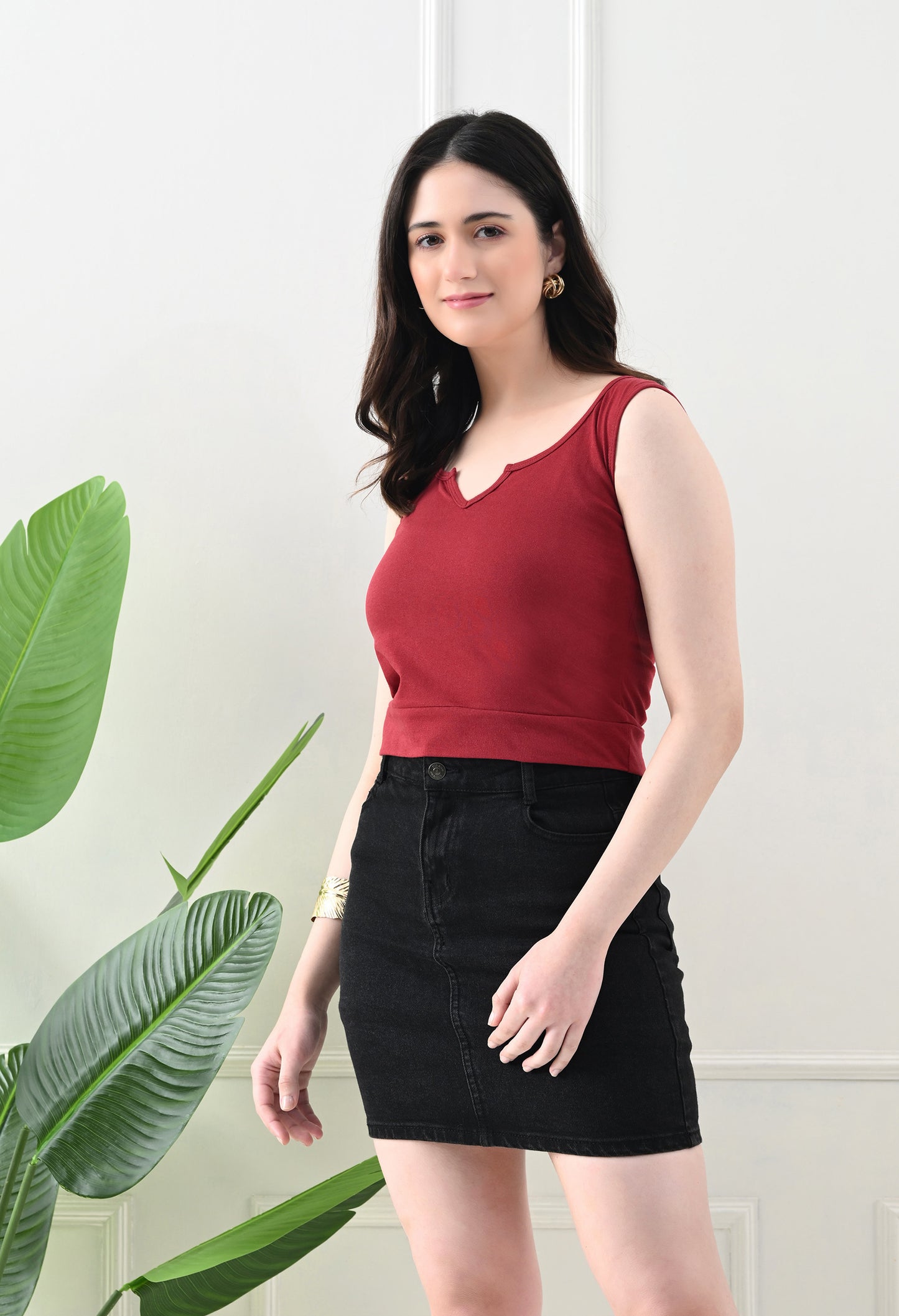 Crimson Charm Notch Neck Tank Top – Maroon