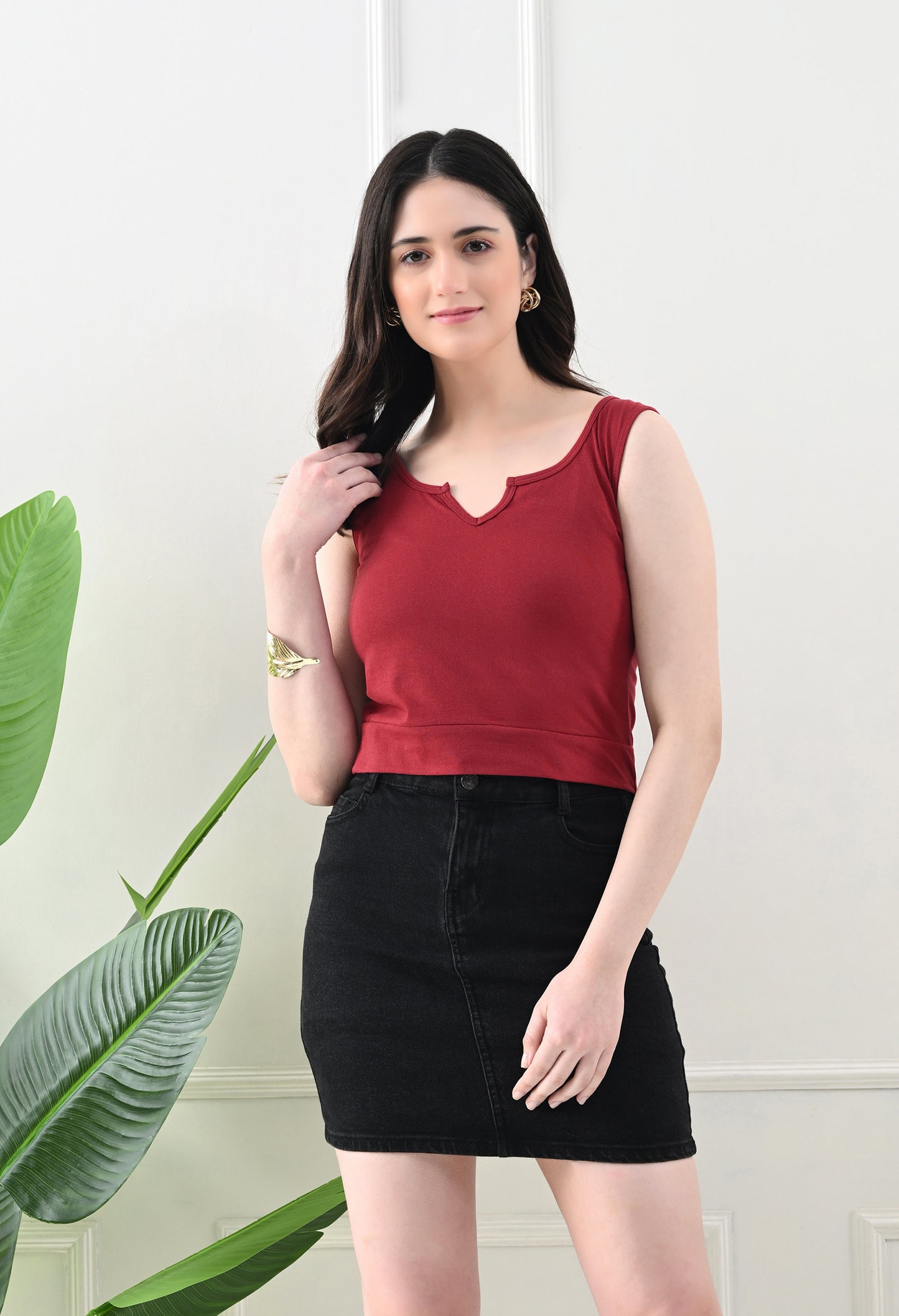 Crimson Charm Notch Neck Tank Top – Maroon