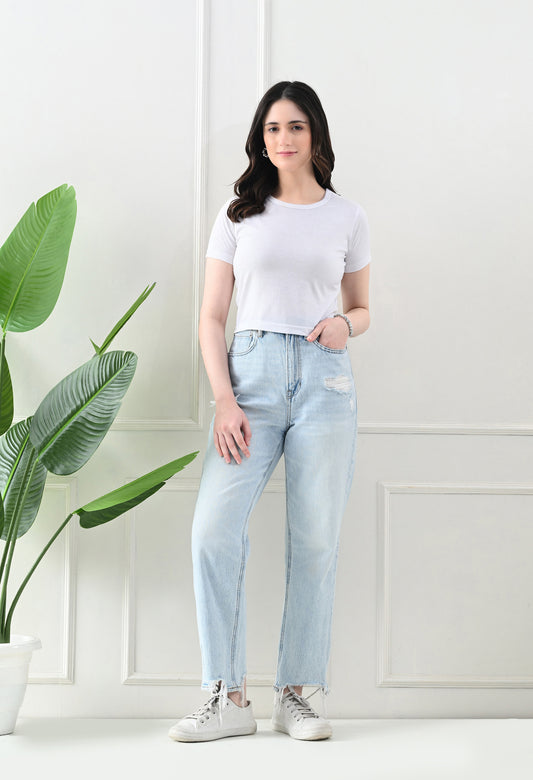Timeless White Crop Top – Effortless & Clean