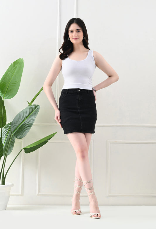 Sleek White Tank Top – Minimal & Modern